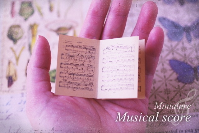ミニチュア楽譜セット
