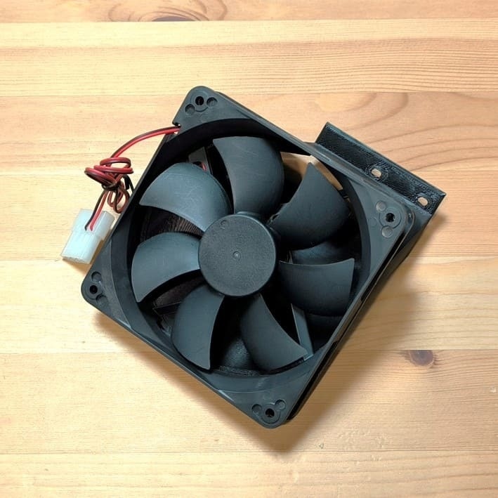 Nvidia A100/H100 専用クーラー