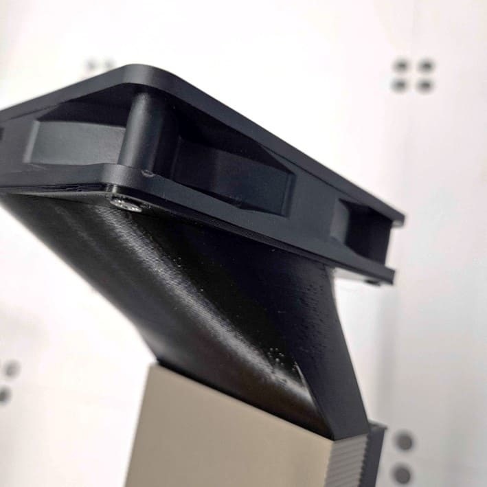 Nvidia A100/H100 専用クーラー