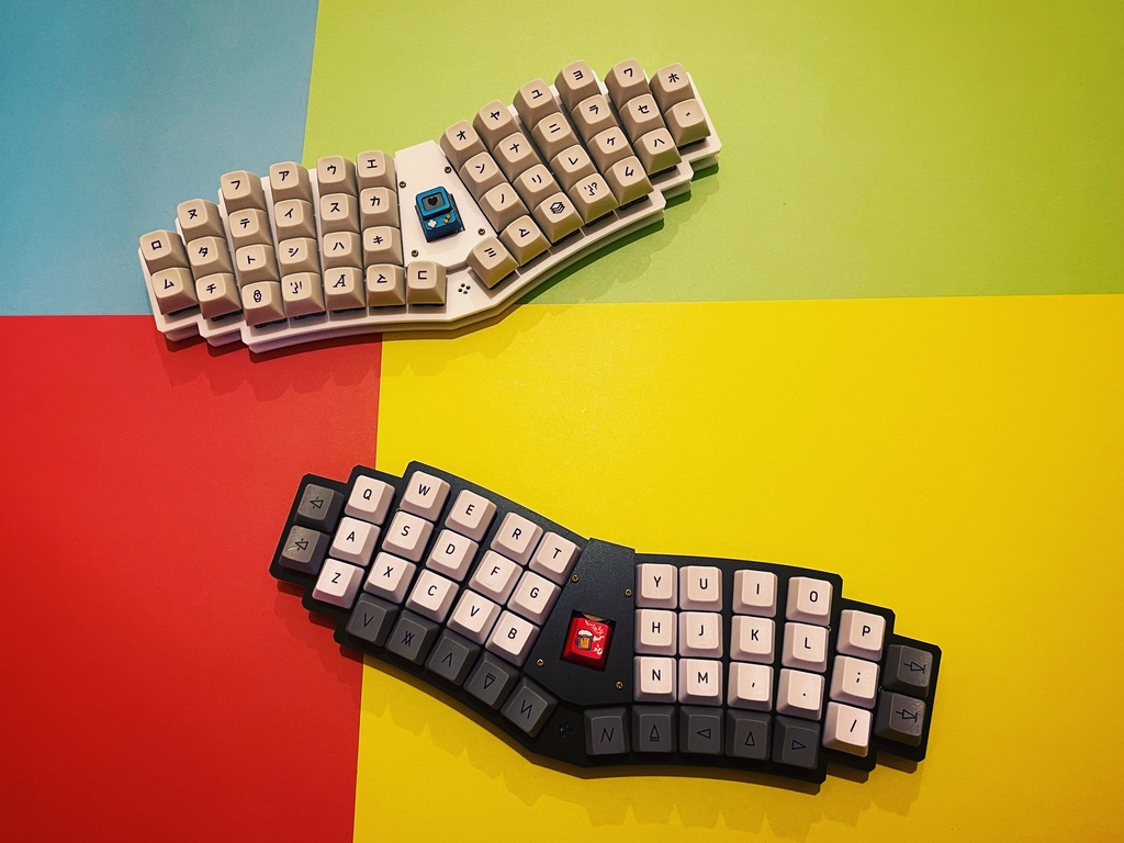 組み立て済み自作キーボード Radialex マットホワイト