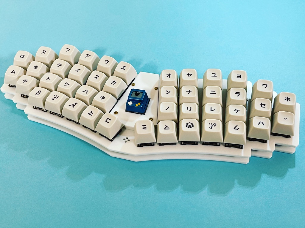 組み立て済み自作キーボード Radialex マットホワイト 