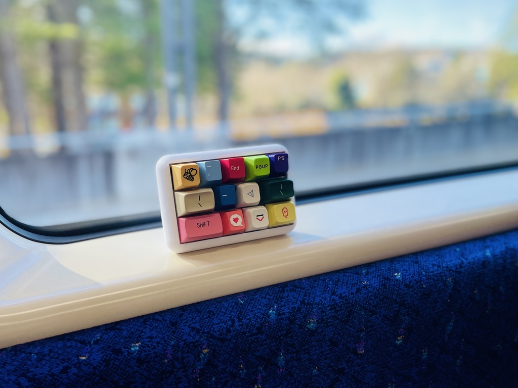 旅するキーボード「Jourkey」 自作キーボードキット