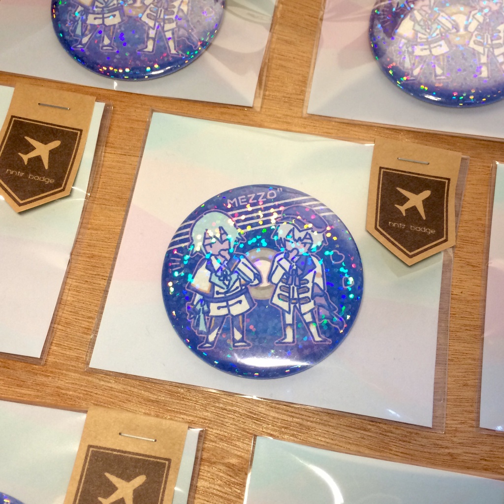 MEZZO" ナナツイロ缶バッジ