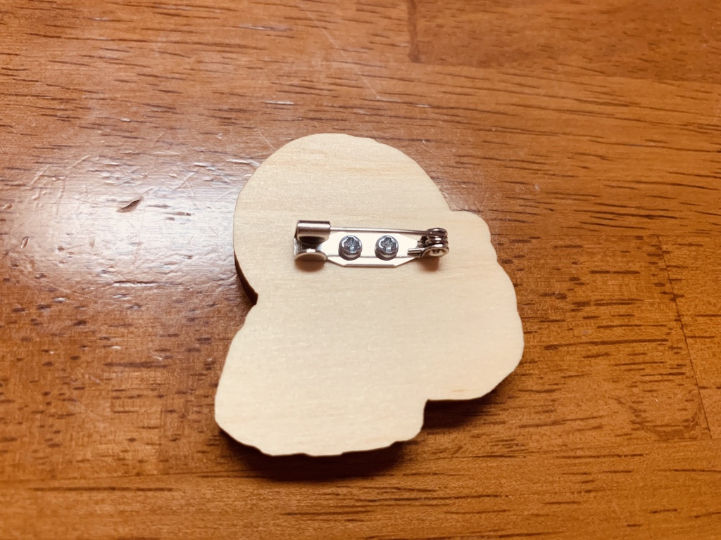 琴子活動5周年記念木製バッジ【おまけボイス付き】