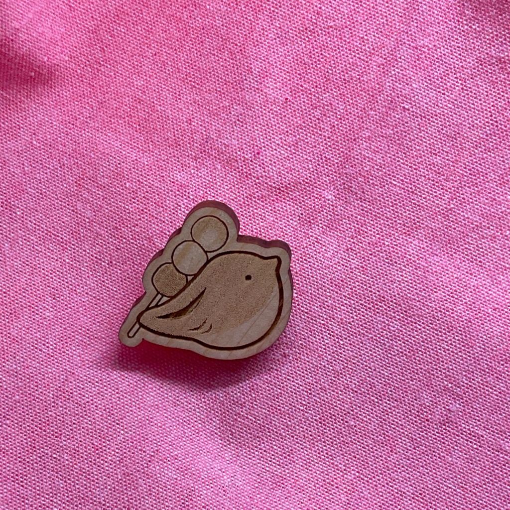 とりとおだんごブローチ