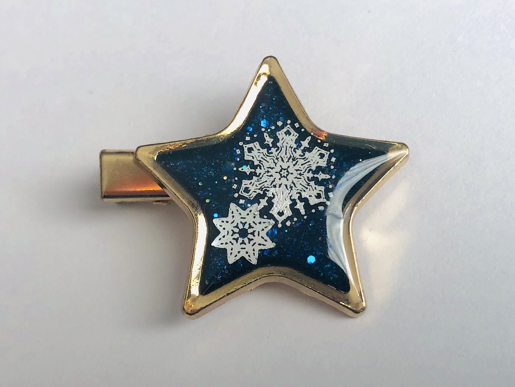 雪降る星