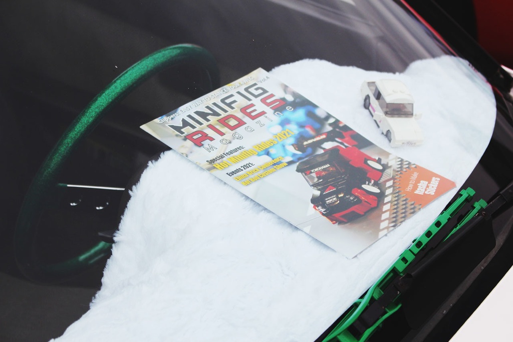 Minifig Rides Magazine Vol4: Hot Minifig Rides 2021