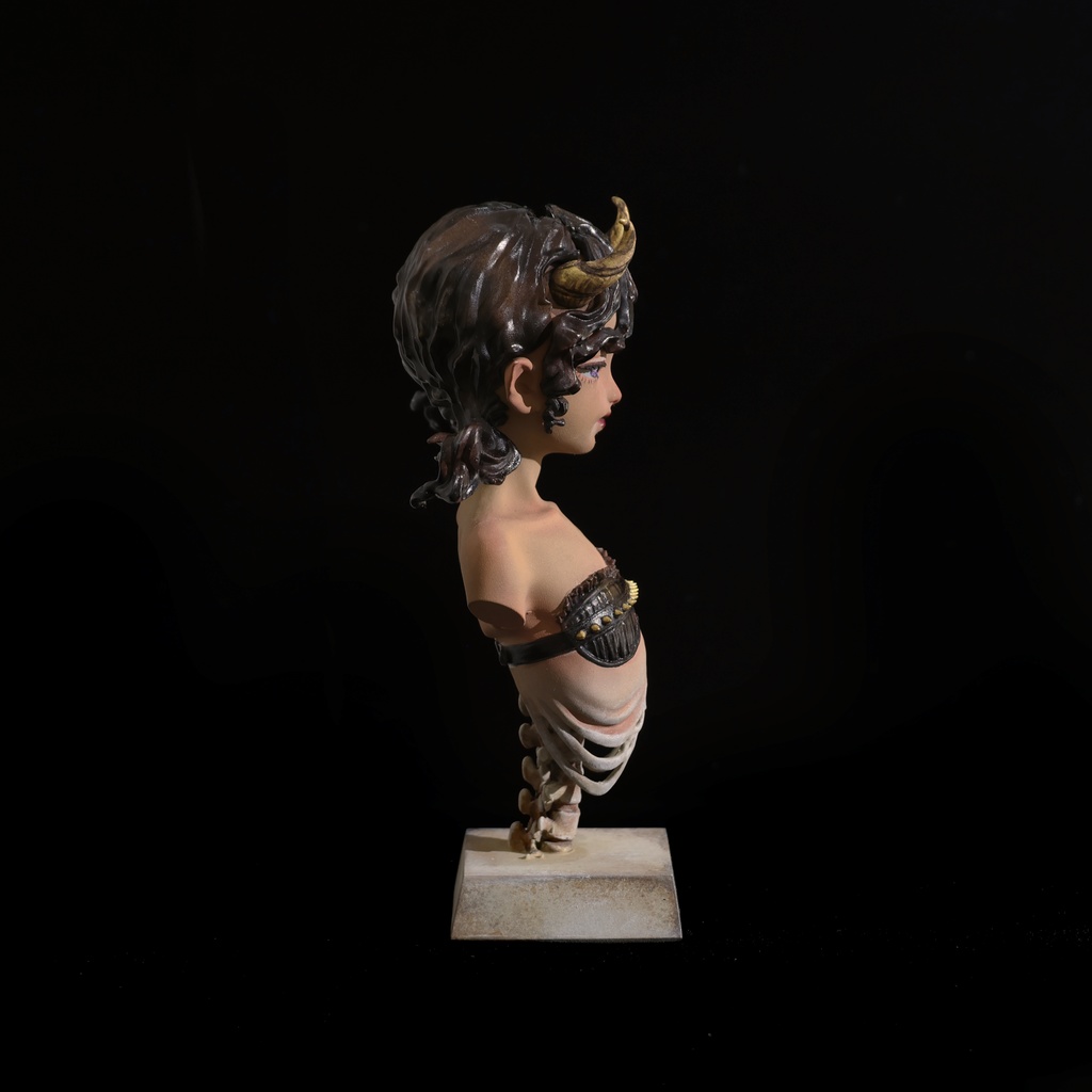 CRUSH GIRL 01 - Demon torso(未加工キット)