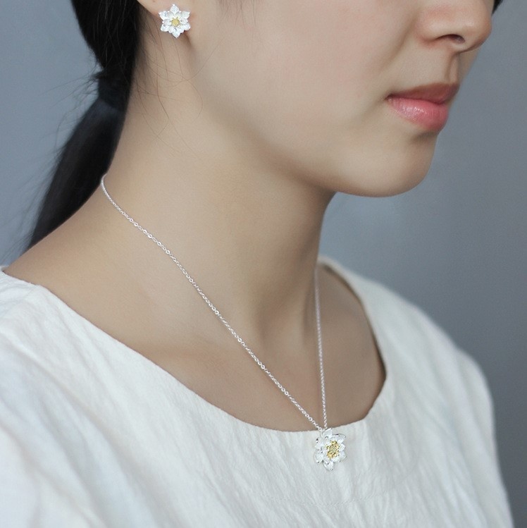 蓮の花のペンダント プレゼント ご褒美 N040