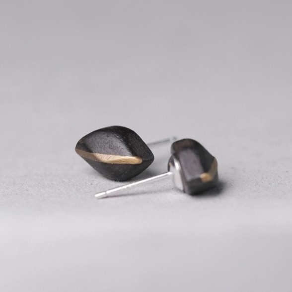 黒檀のピアス 黄銅 メンズ レディース ギフト P112
