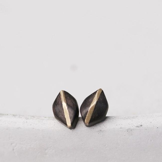 黒檀のピアス 黄銅 メンズ レディース ギフト P112