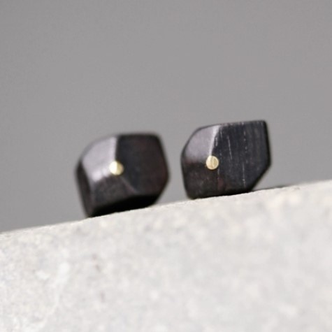 <受注制作>黒檀のピアス 黄銅 メンズ レディース ギフト P113