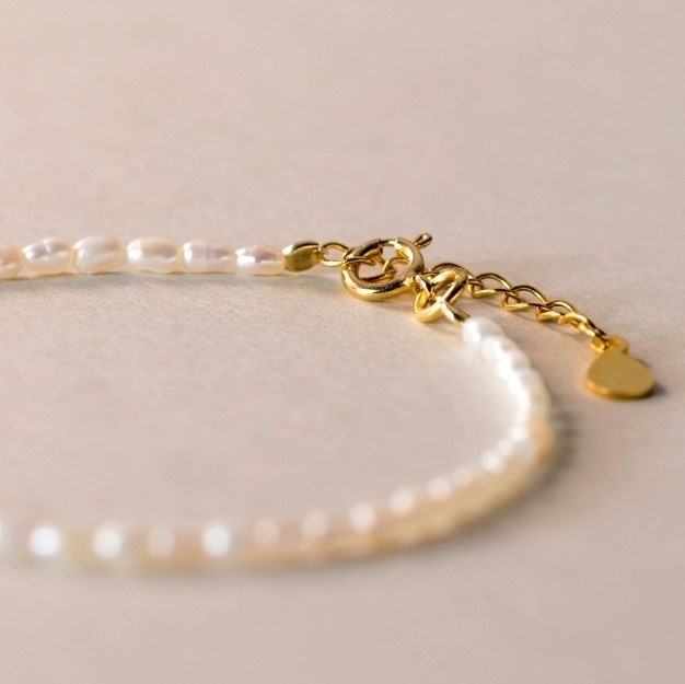 つけっぱなしできるベビーパールのブレスレット A008