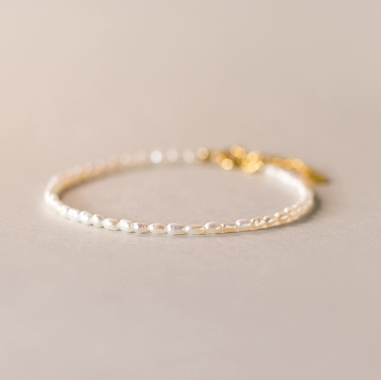 つけっぱなしできるベビーパールのブレスレット A008