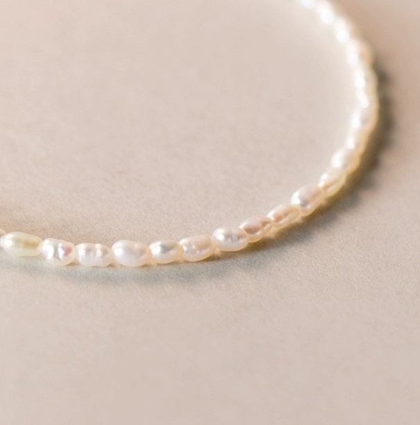 つけっぱなしできるベビーパールのブレスレット A008