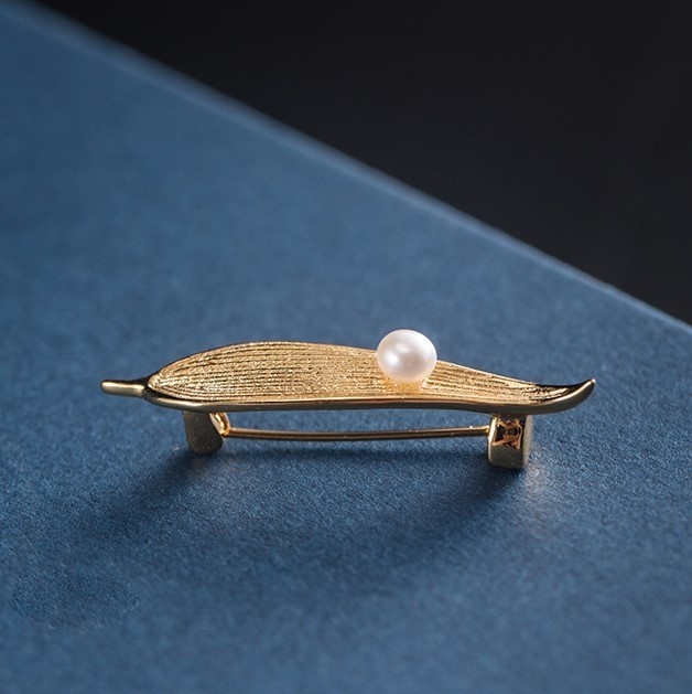 笹の葉のブローチ ささ シルバー C014