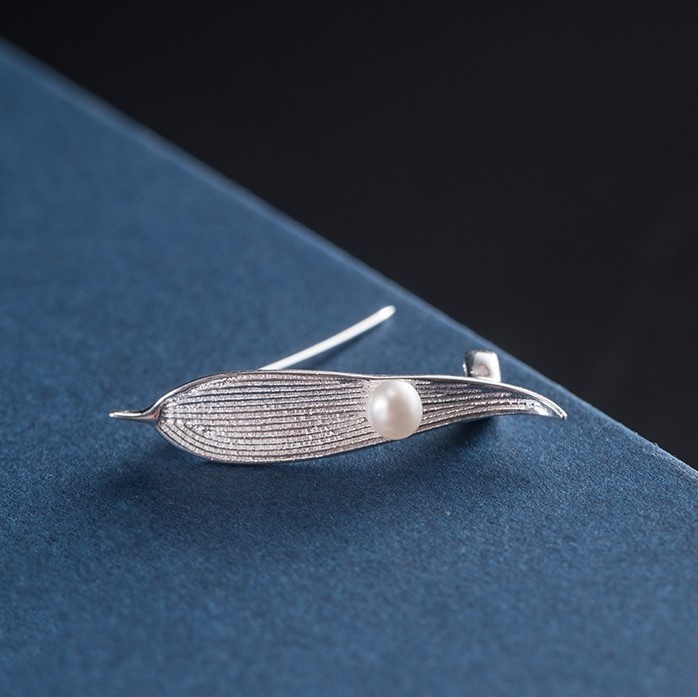 笹の葉のブローチ ささ シルバー C014