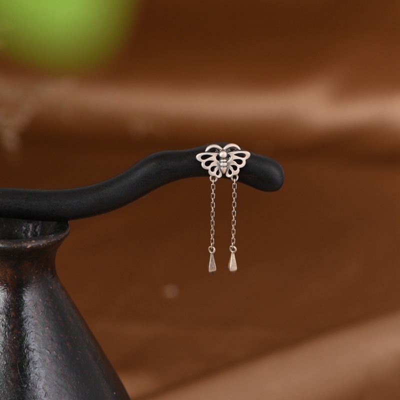 日本の伝統美を彩る蝶々かんざし-和装にぴったりのアクセサリーK076