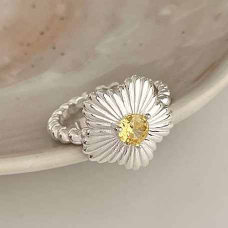 高品質シルバーの彫金雛菊リング-シンプルで上品なデザイン R298