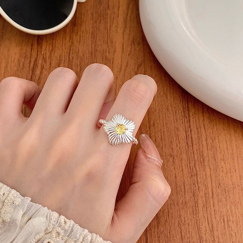 高品質シルバーの彫金雛菊リング-シンプルで上品なデザイン R298