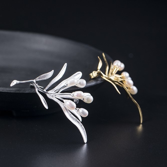 葉っぱのブローチ パール シルバー C018