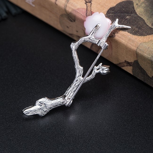 梅の花のブローチ シェル ご褒美 プレゼント C019