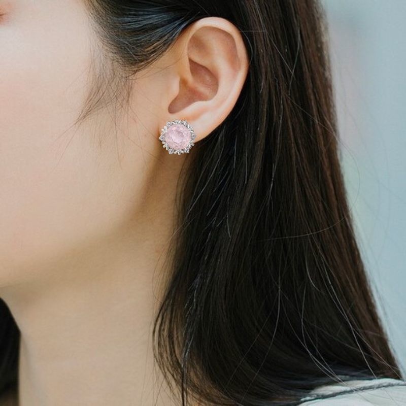 「雪結晶×ローズクォーツ」上品なピアスで大切な人に優しさを贈ろう P114
