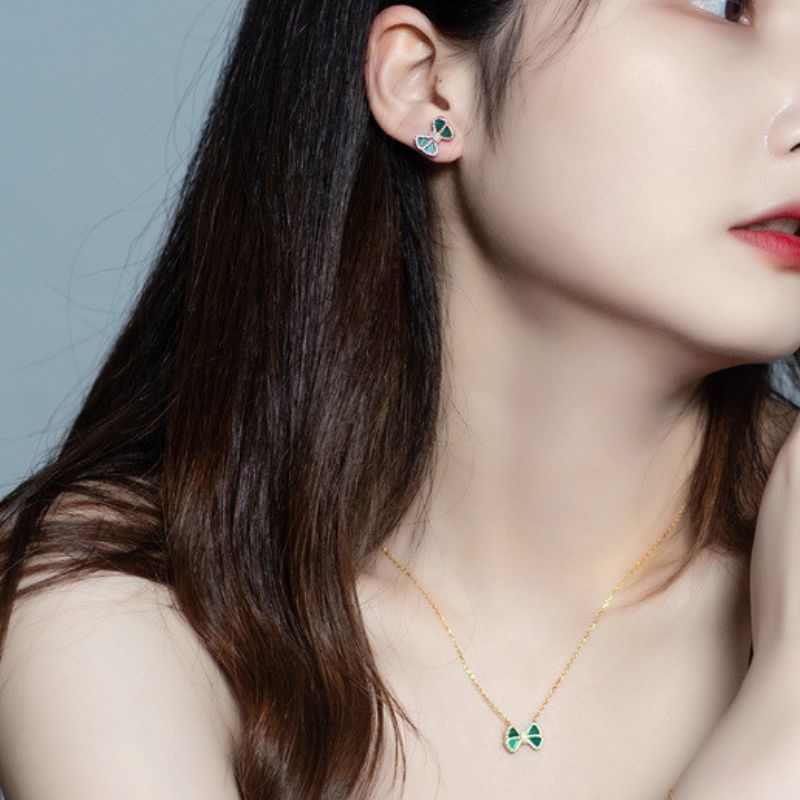 マラカイト蝶々ピアス-女性らしさを象徴する高級感漂うアクセサリー P118