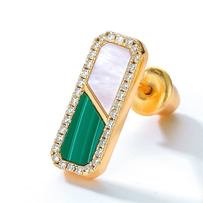 マラカイトとシェルのピアス - 上品なデザインで幅広いシーンで活躍 P119