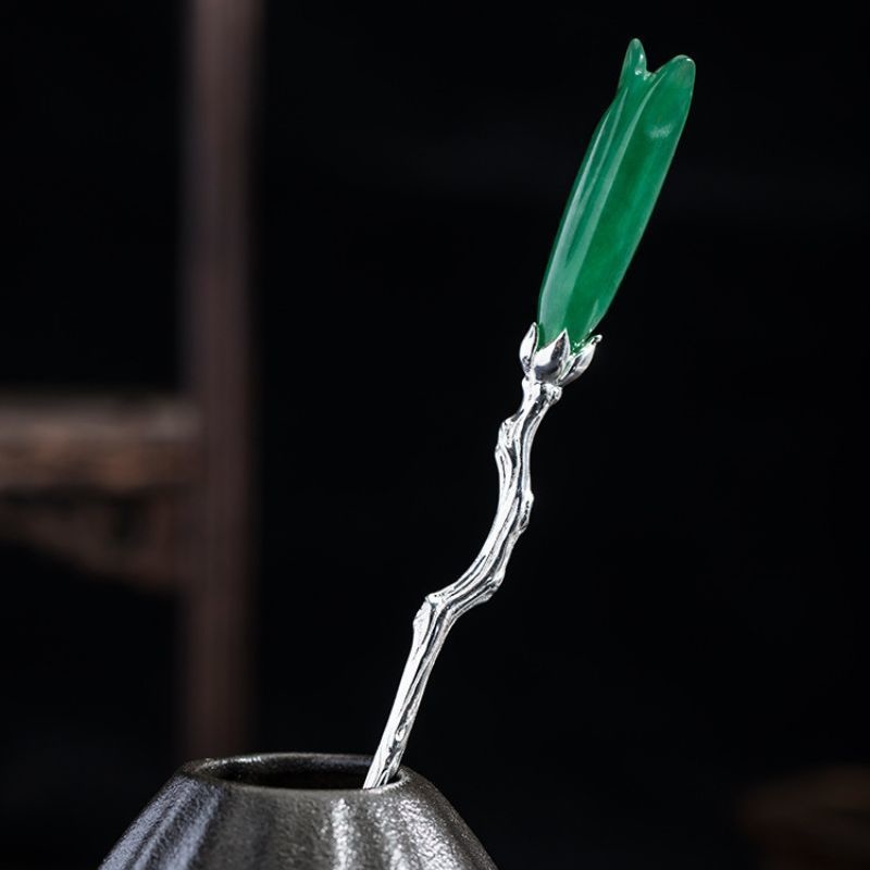 ハクモクレンの花が美しいシルバー簪 -上品なヘアアクセサリーK080