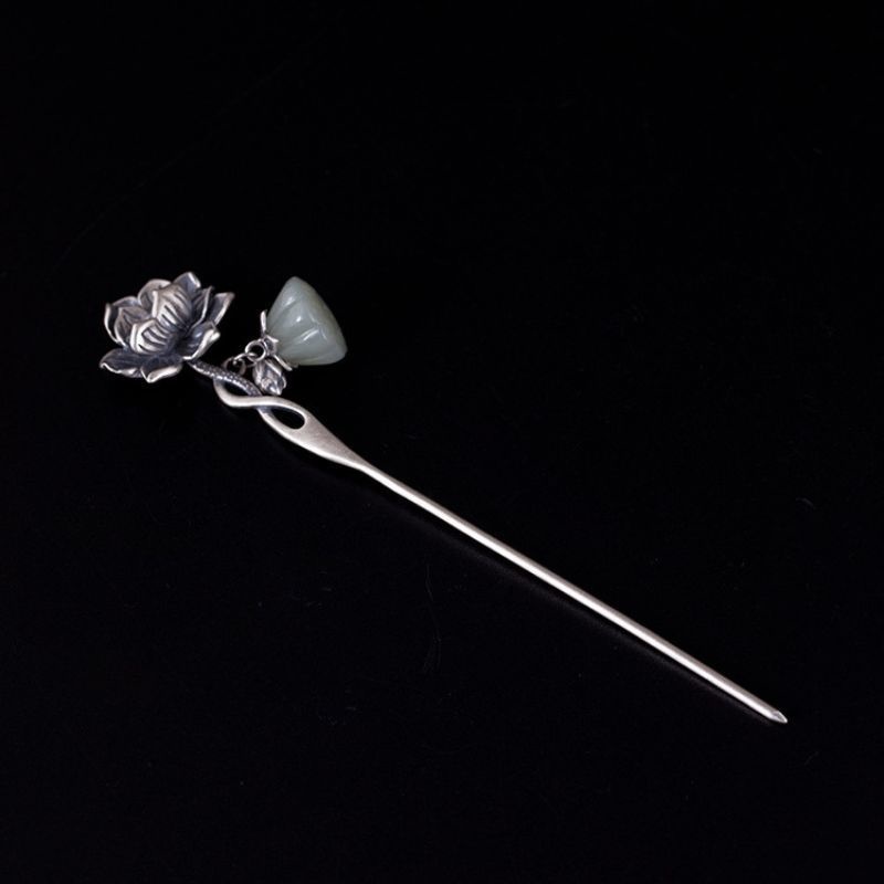 蓮の花かんざし:伝統美を宿すネフライトとスターリングシルバーの輝きK086