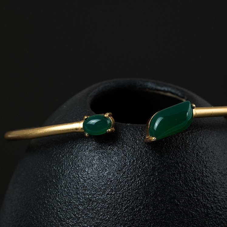 グリーンカルセドニーのバングル 上品 シルバー B002