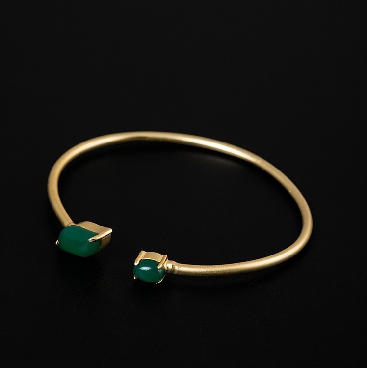 グリーンカルセドニーのバングル 上品 シルバー B002