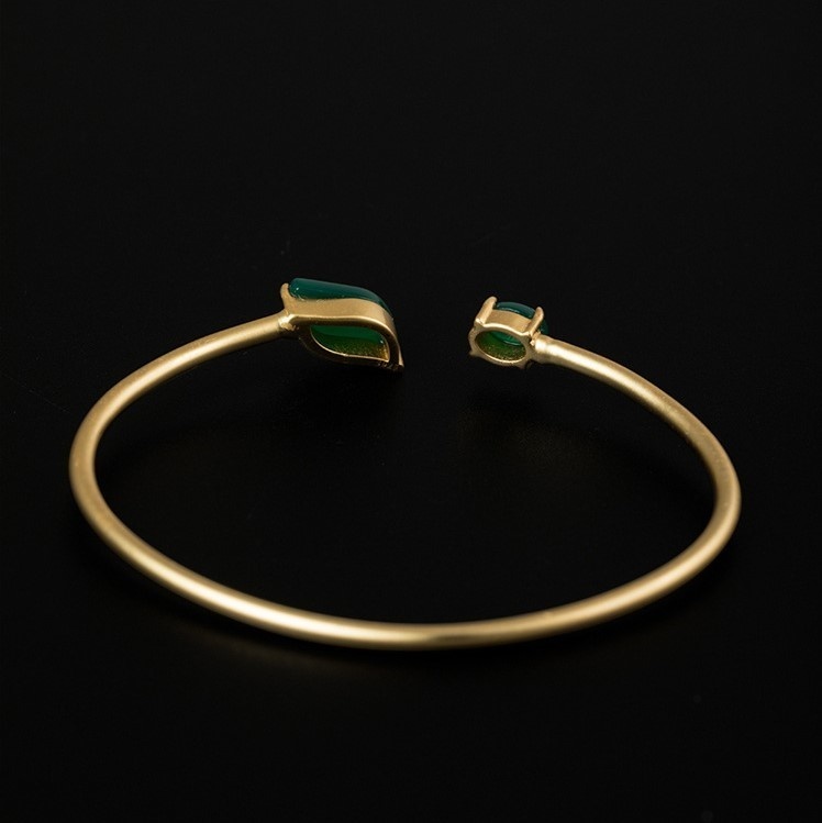 グリーンカルセドニーのバングル 上品 シルバー B002