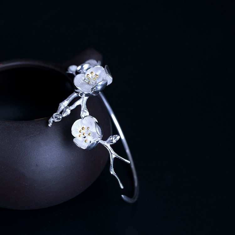 梅の花のバングル シルバー B008