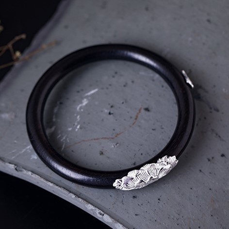 牡丹のバングル ボタン 黒檀 シルバー B015