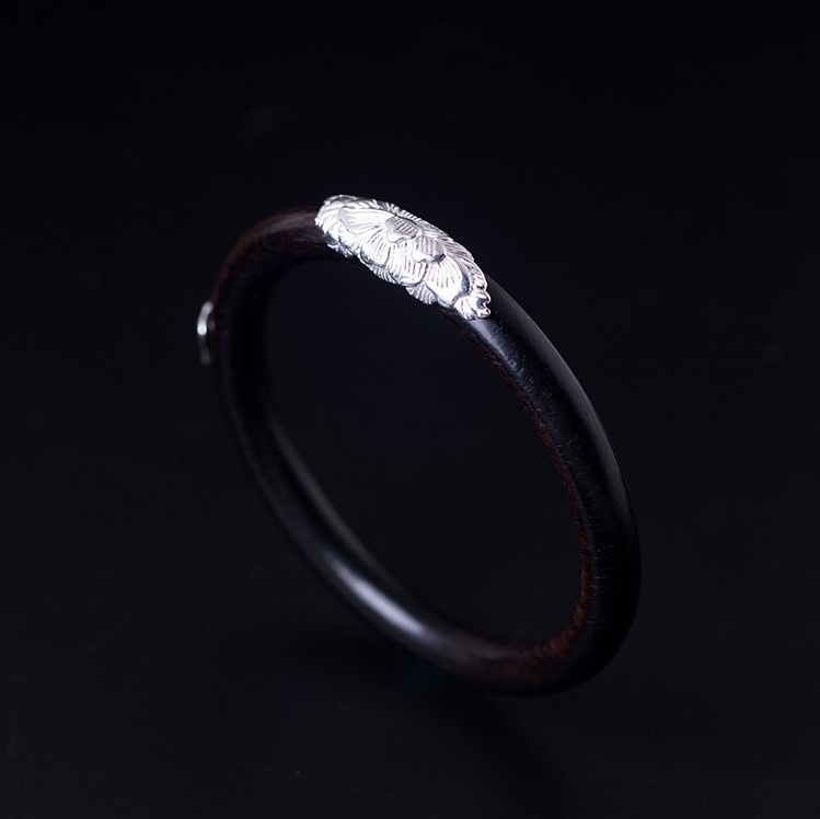 牡丹のバングル ボタン 黒檀 シルバー B015