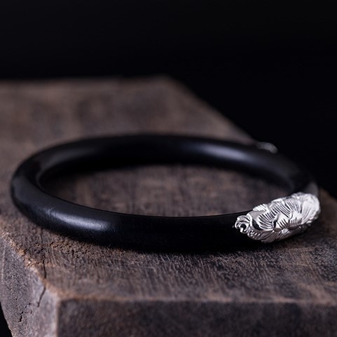 牡丹のバングル ボタン 黒檀 シルバー B015