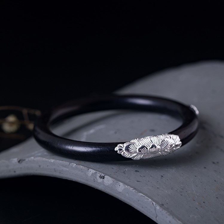 牡丹のバングル ボタン 黒檀 シルバー B015