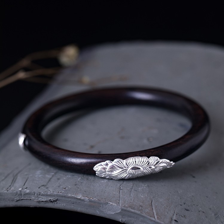 牡丹のバングル ボタン 黒檀 シルバー B015