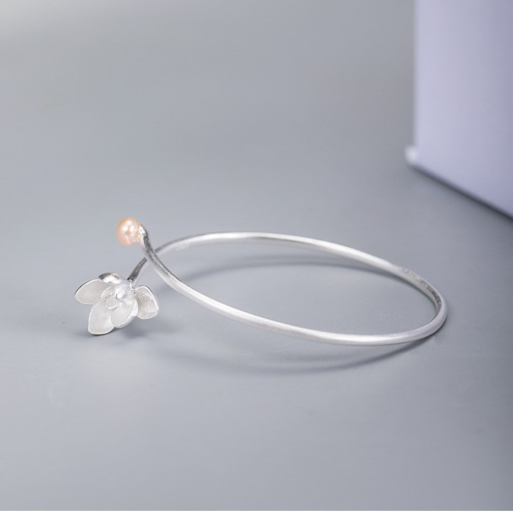 ハクモクレンのバングル 白木蓮 シルバー B020