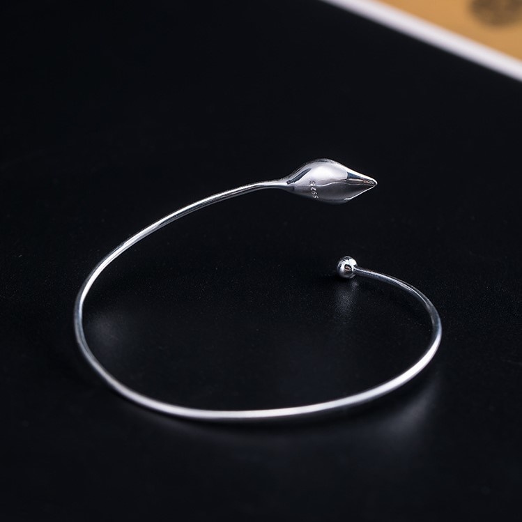 オランダカイウのバングル パール シルバー B023