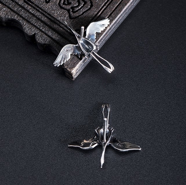 鶴のピアス つる シルバー P004