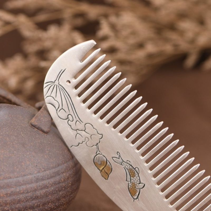 蓮と鯉の純銀櫛 - 日本の美意識と伝統を象徴した髪飾りK101