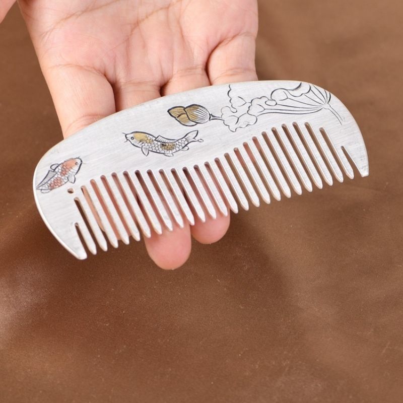 蓮と鯉の純銀櫛 - 日本の美意識と伝統を象徴した髪飾りK101