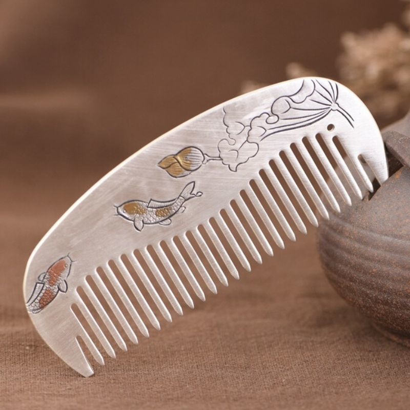 蓮と鯉の純銀櫛 - 日本の美意識と伝統を象徴した髪飾りK101