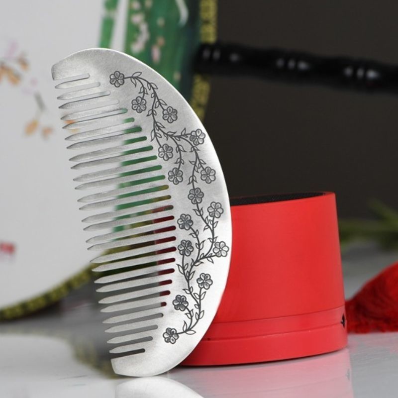 梅の花の彫刻櫛 - 日常のヘアケアに華やかさと品質をプラスK105