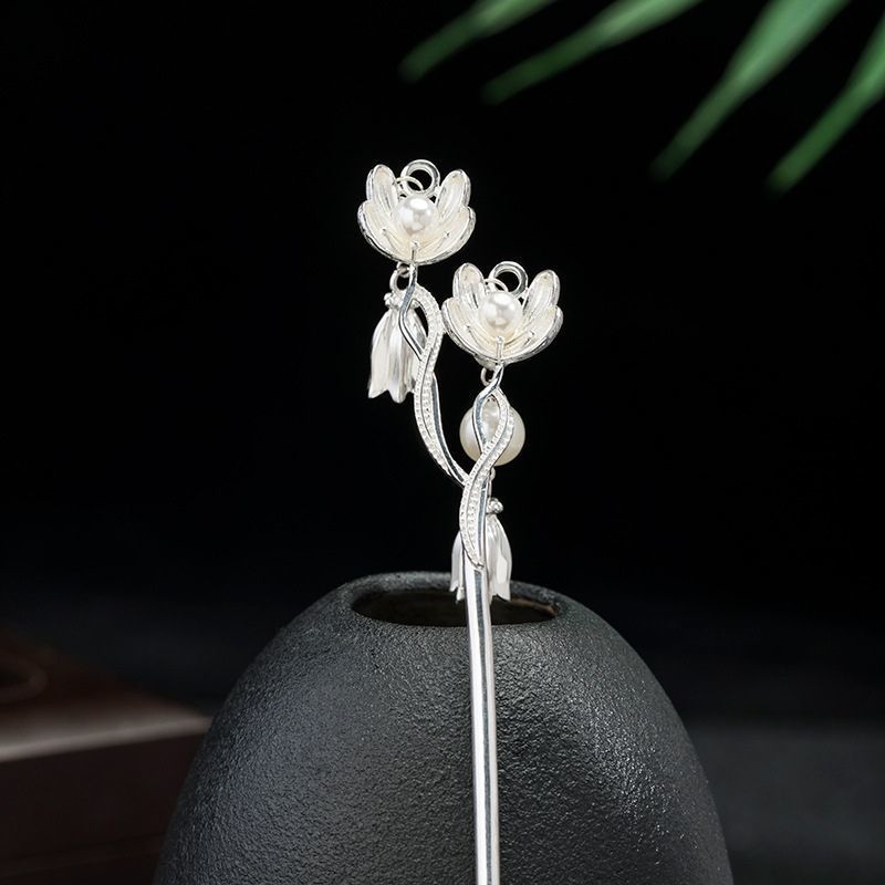 スズランモチーフのかんざし - 華やかさを演出するヘアアクセサリーK118