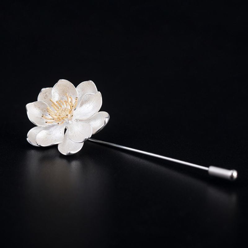 蓮の花のブローチ - 気品と美しさを身に着けることで魅力をアップ C040 ...