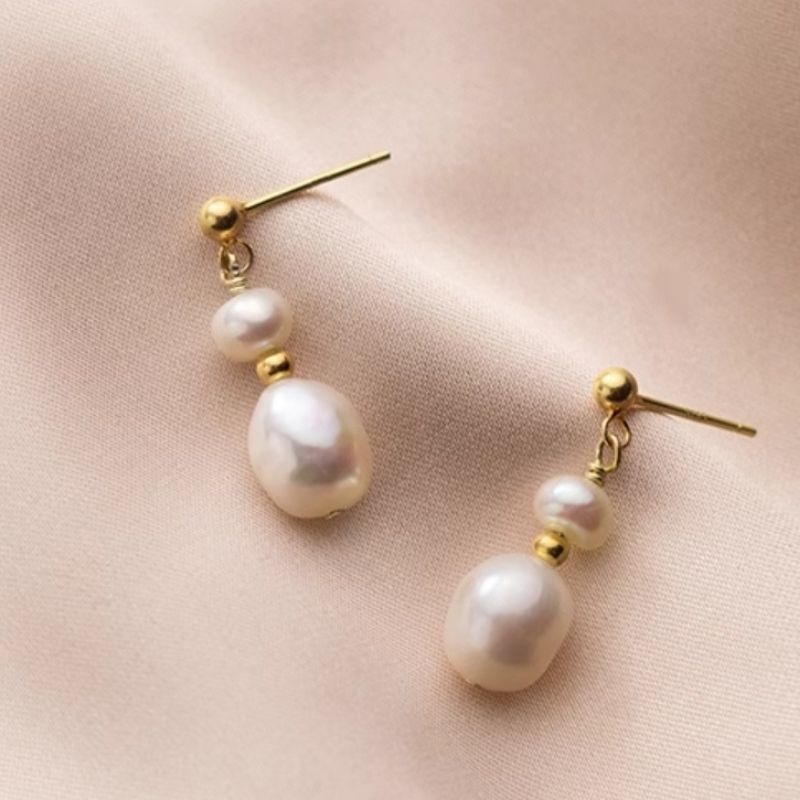 バロックパールのピアス - 形状の不規則さが個性的で魅力的 P140